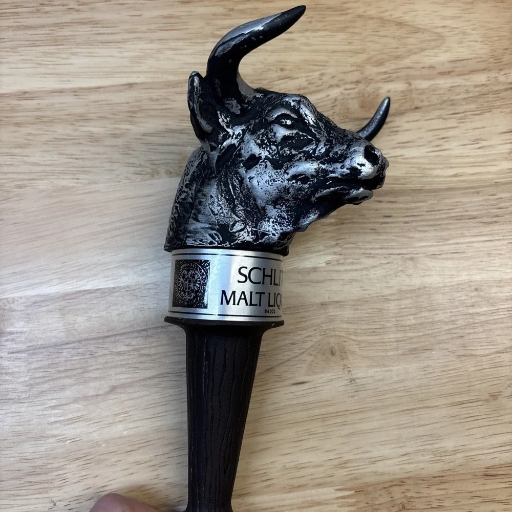 VTG 1978 Schlitz Beer Malt Liquor Bull Head Figural Tap Handle - Bar/Man Cave